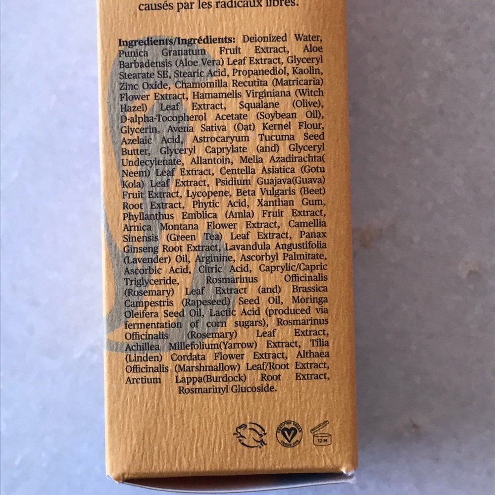 Apto Pomegranate Mask - Picture 4 of 4